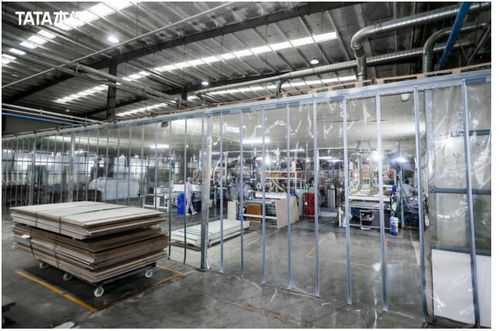 搜門網(wǎng)走進(jìn)tata木門蘭考生產(chǎn)工廠,數(shù)智化升級為高質(zhì)量發(fā)展插上 新翅膀